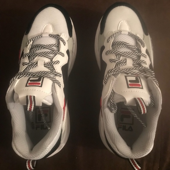 FILA RAY RACER CUTE NEW MULTICOLOR KID’S FILA SNEAKERS SIZE 4.5 ( LC) ©️ - Picture 2 of 5